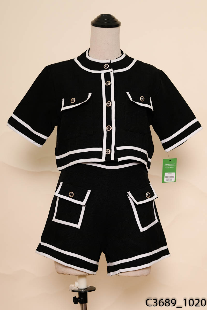 Set áo đen viền trắng + quần shorts