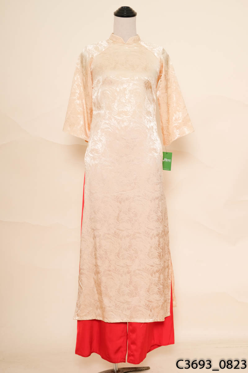 Set áo dài vàng phối quần đỏ