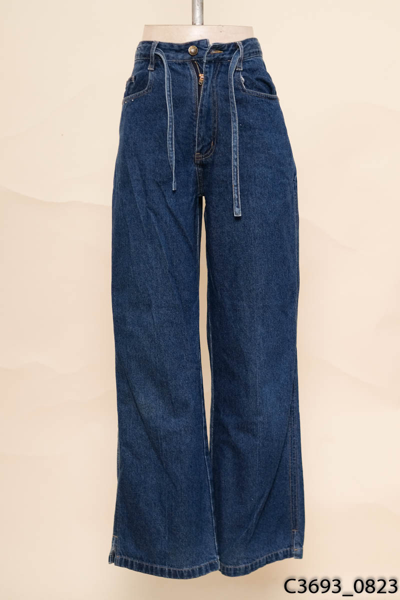 Quần jeans xanh ống rộng