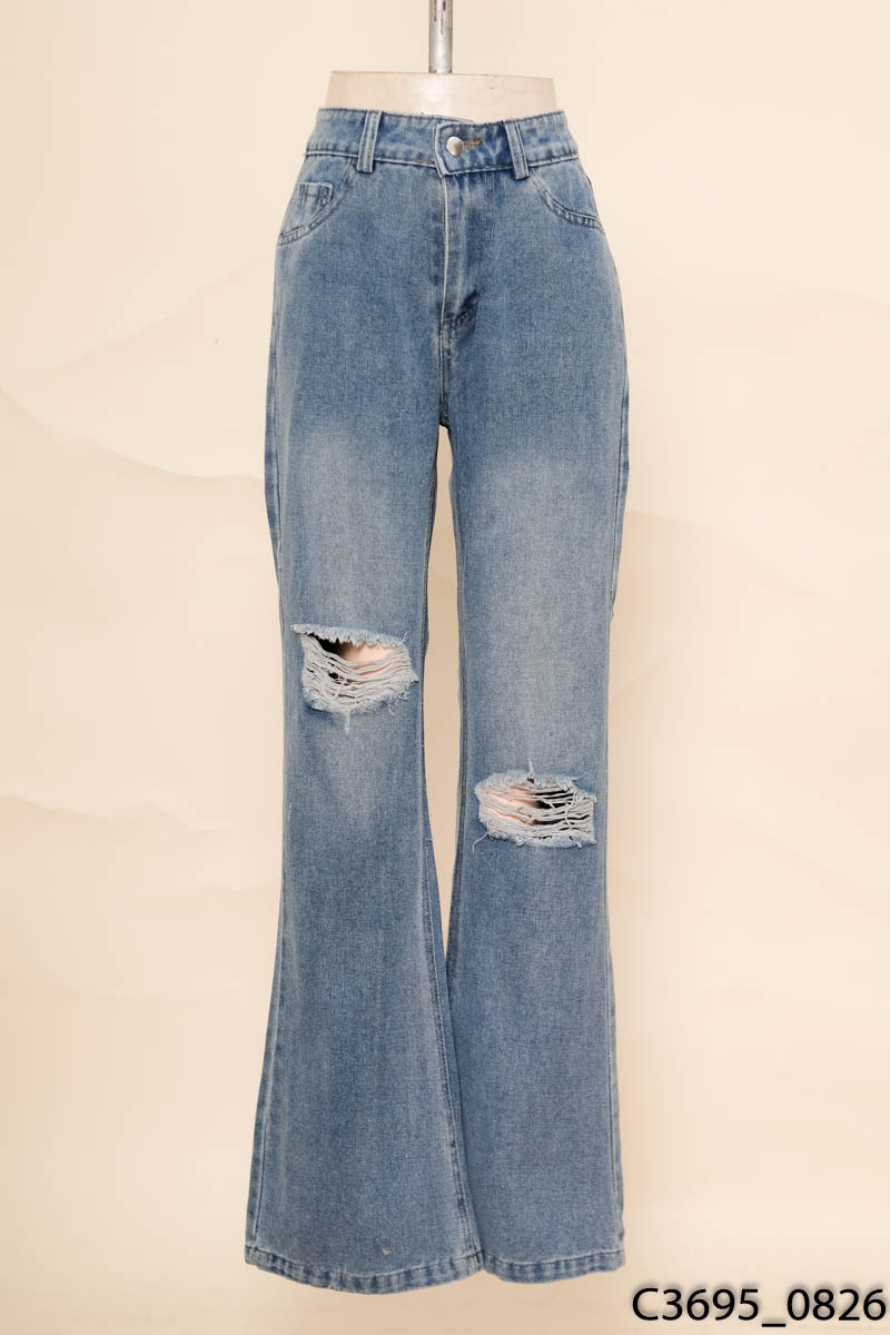 Quần jeans xanh ống loe rách