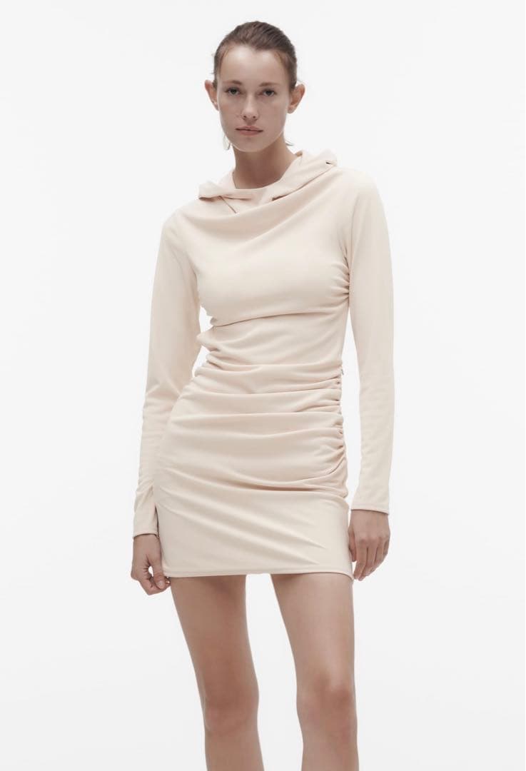 Đầm be khoét lưng có mũ zara New Tags