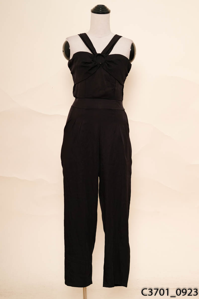 Jumpsuits cổ yếm đen New Tags