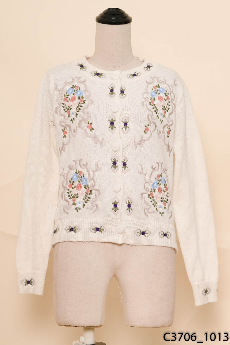 Áo cardigan be họa tiết