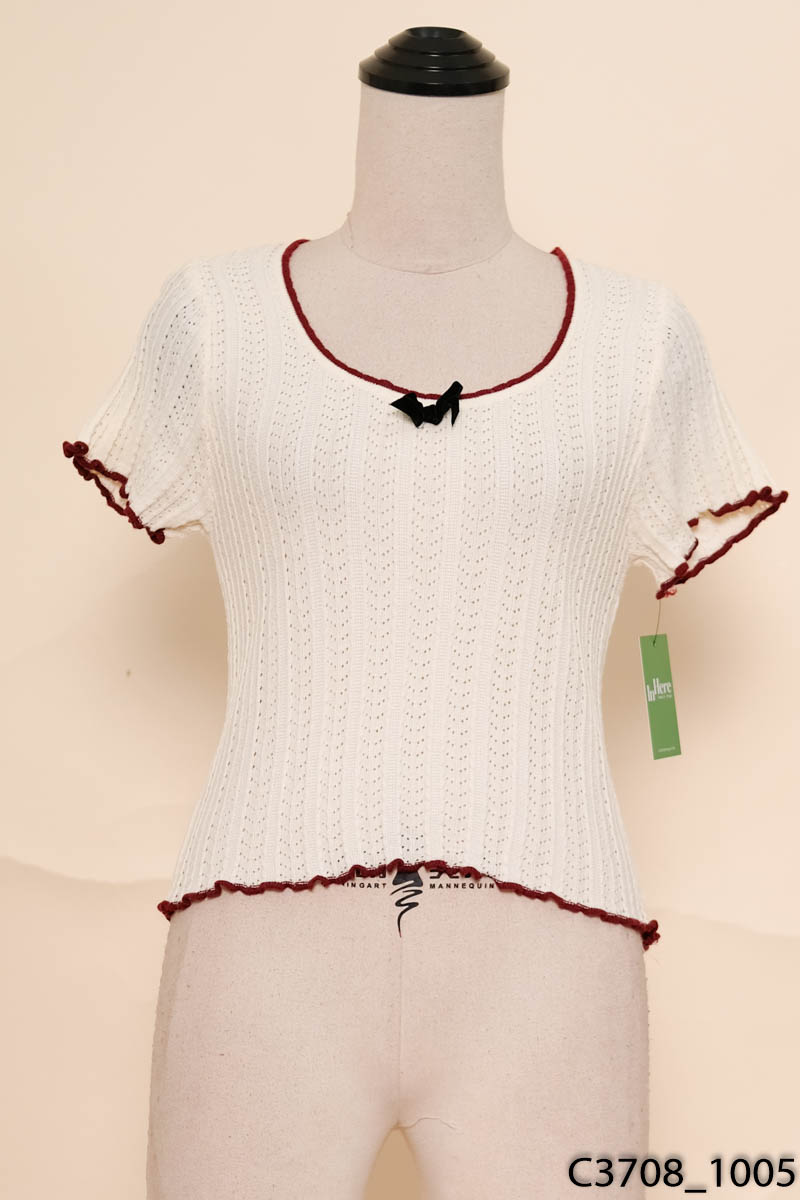 Áo be viền đỏ cộc tay
