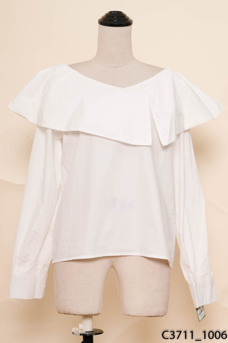 Áo trắng cúc trắng New Tags
