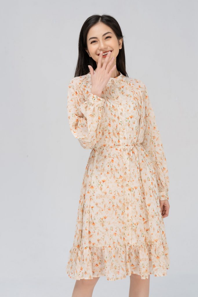 YODY - Đầm be họa tiết dáng suông
