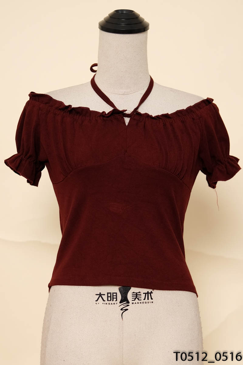 Áo trễ vai đỏ