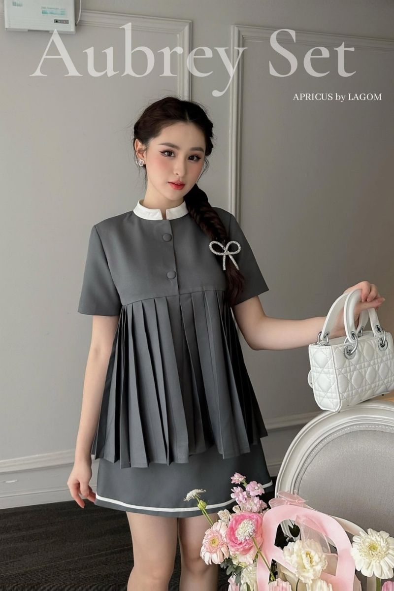 LAGOM- Set áo xếp ly+ chân váy xám