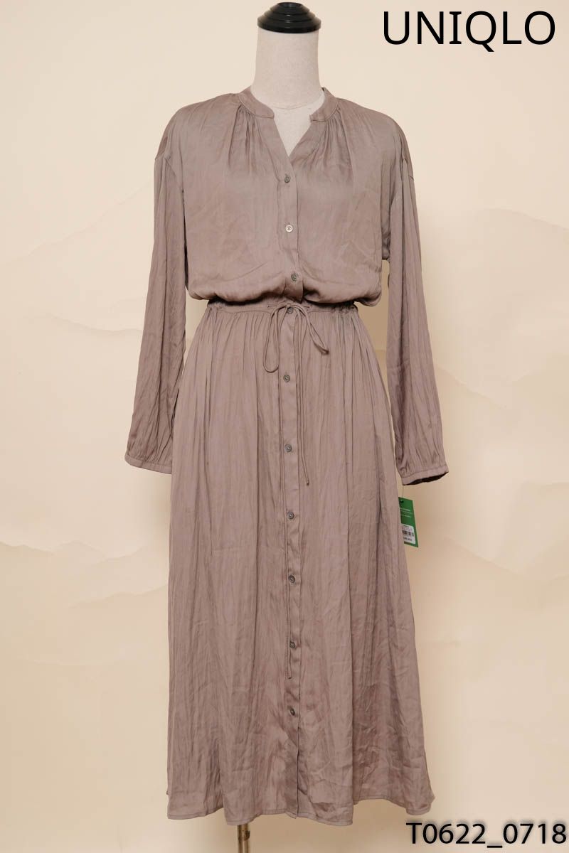 Đầm xám dài tay Uniqlo