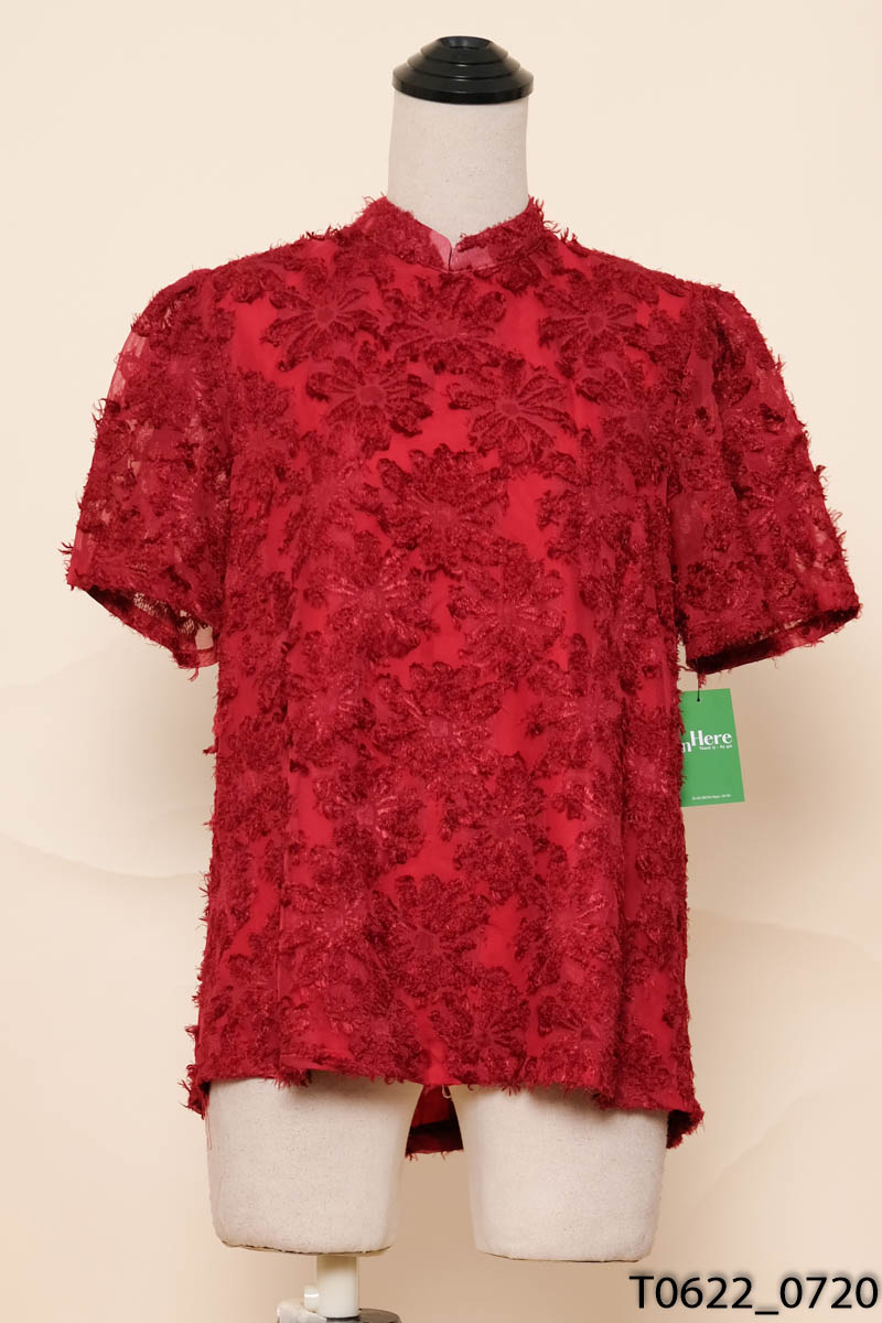 Áo đỏ tua rua cộc tay