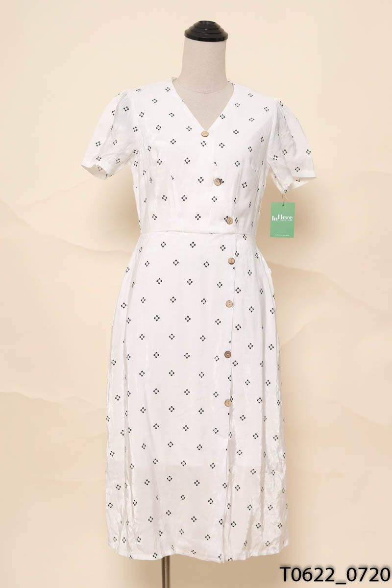 Đầm trắng họa tiết