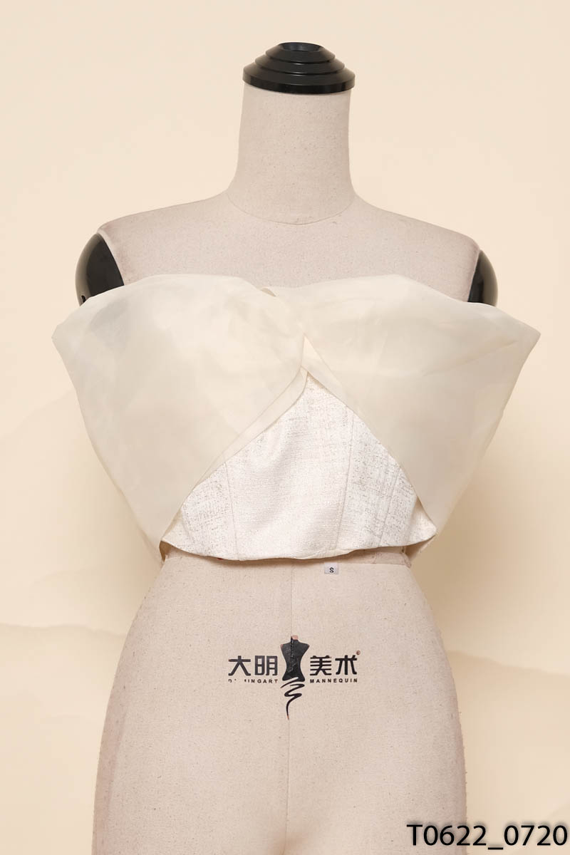 Áo trễ vai be phối voan