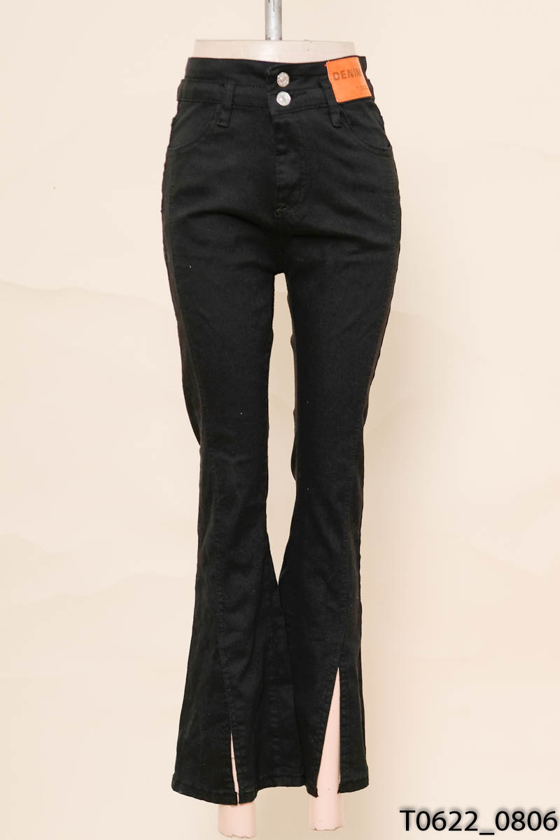Quần jeans đen ống loe