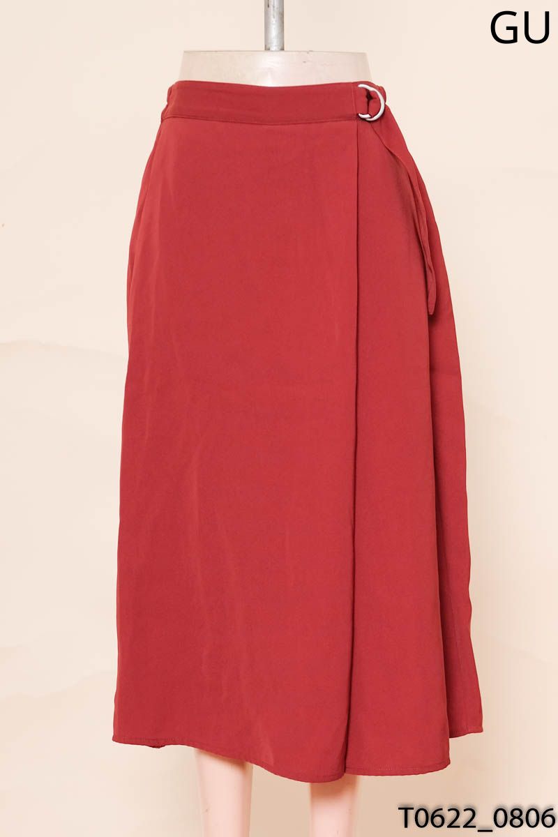 Quần culottes đỏ GU