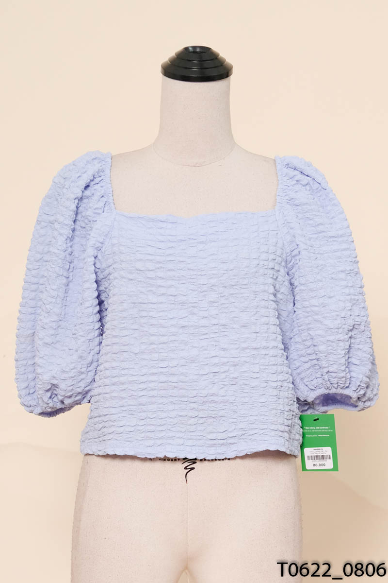 Áo xanh xốp cổ vuông