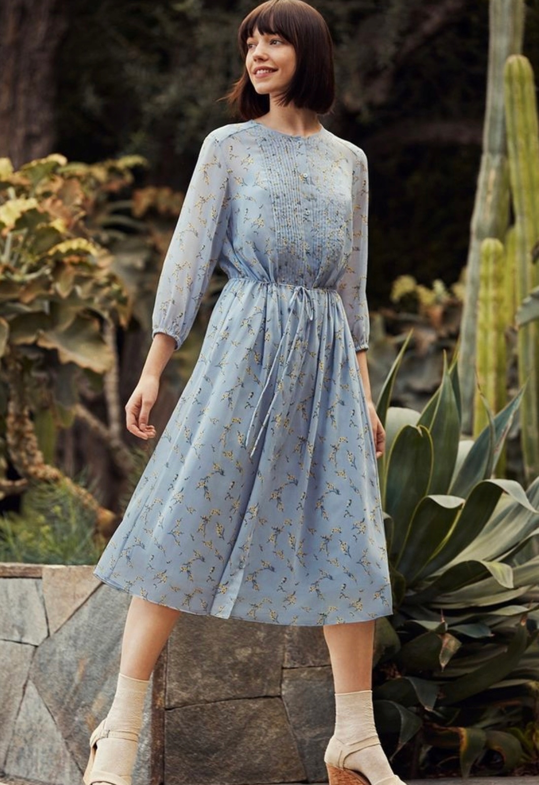 Đầm xanh họa tiết hoa dài tay Uniqlo