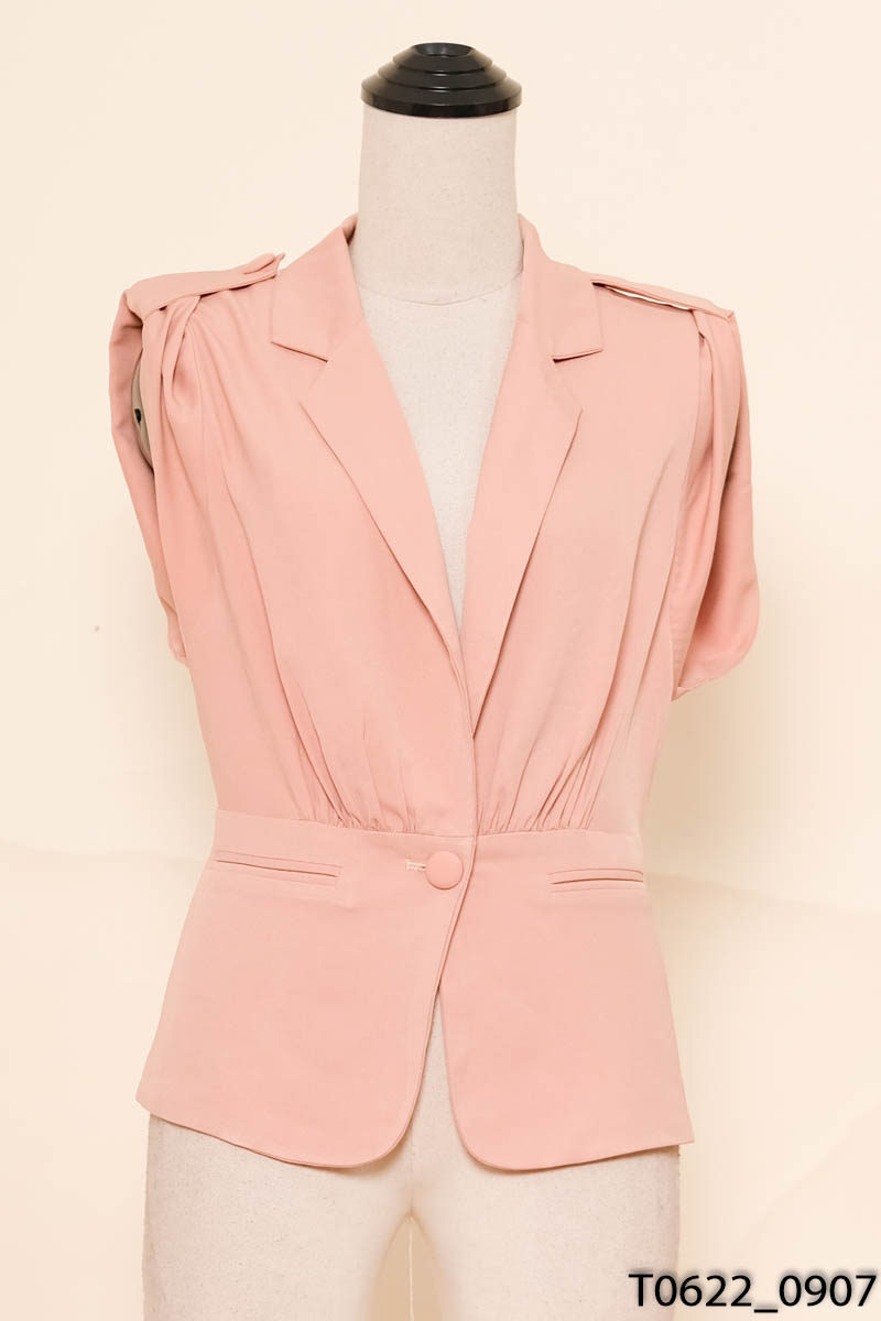 Áo hồng cổ vest sát nách