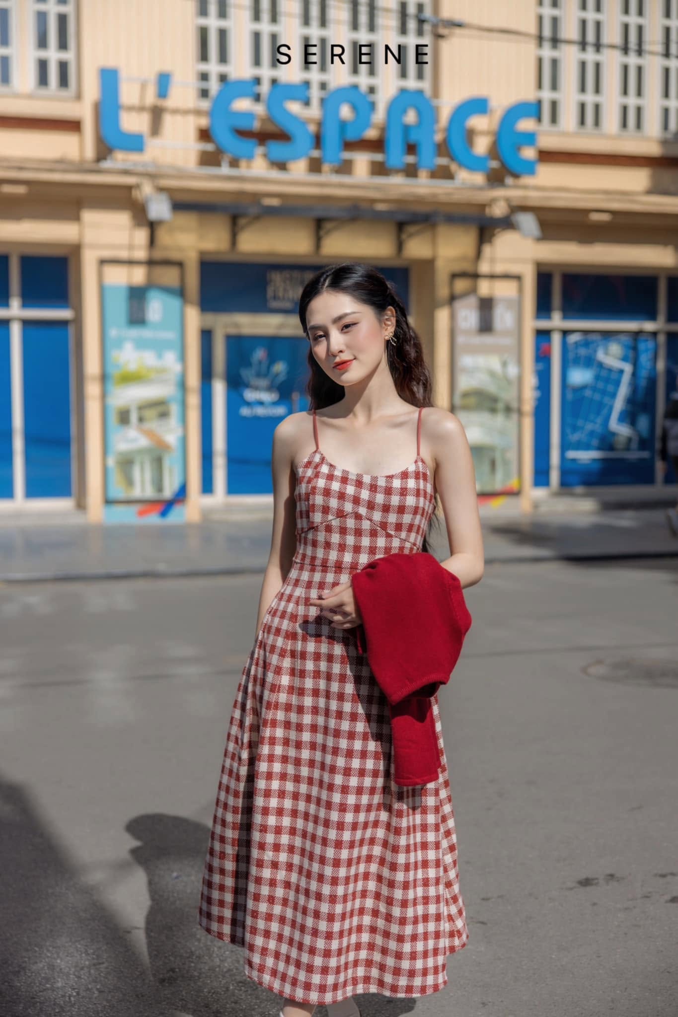 SERENE - Đầm 2 dây dạ tweed kẻ caro đỏ be