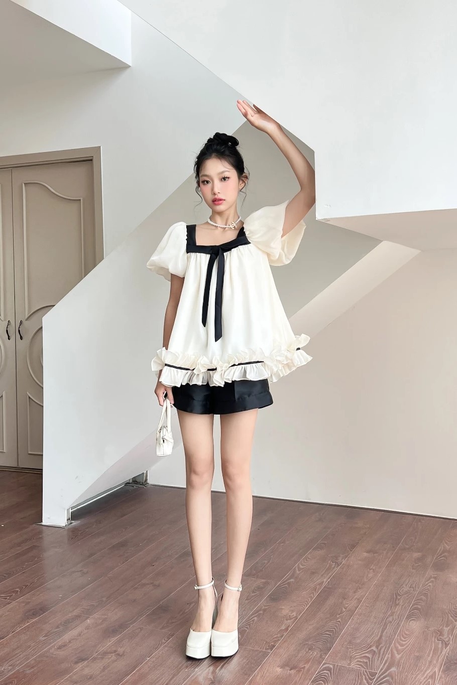 SOMEE STUDIO - Áo be cổ vuông bèo nhún