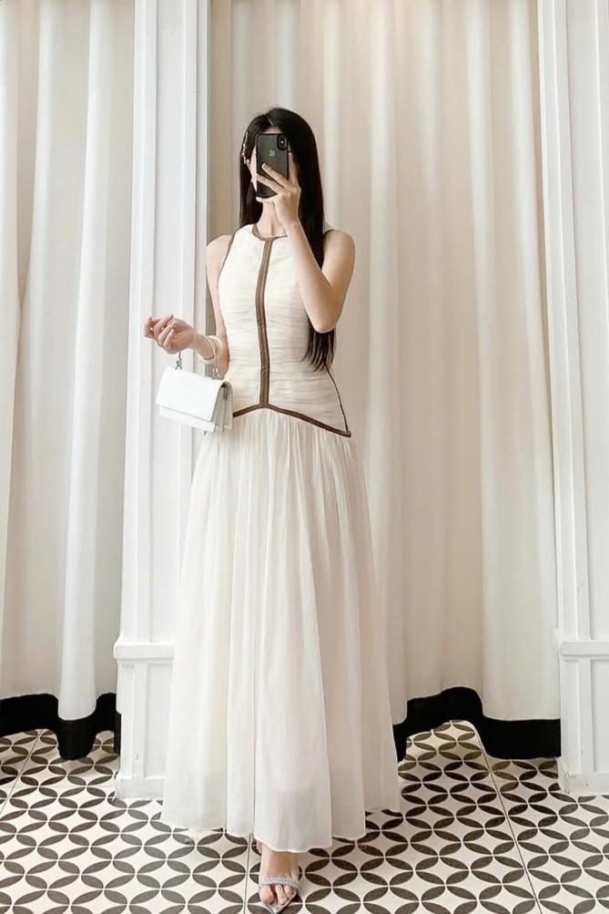 THUY VAN TRAN - Đầm be viền nâu sát nách