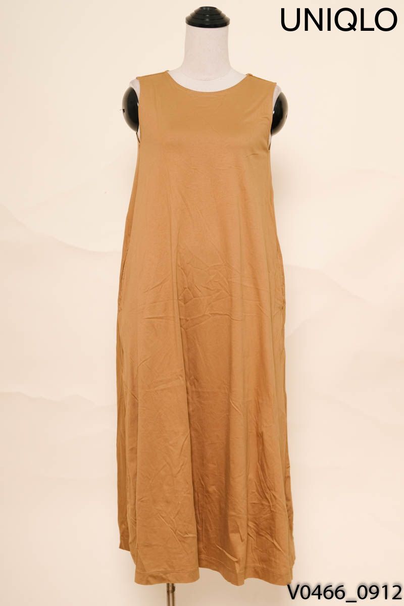 Đầm nâu sát nách Uniqlo