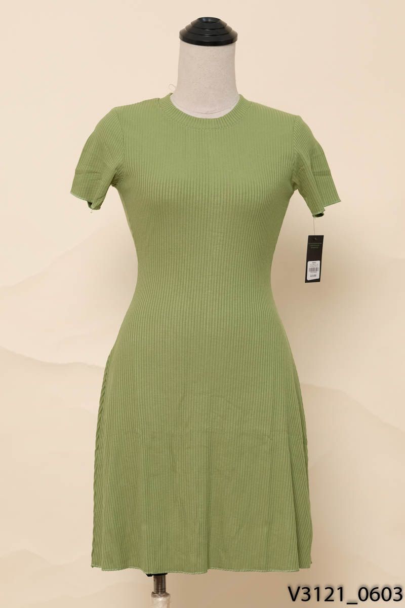 Đầm xanh dáng ôm New Tags