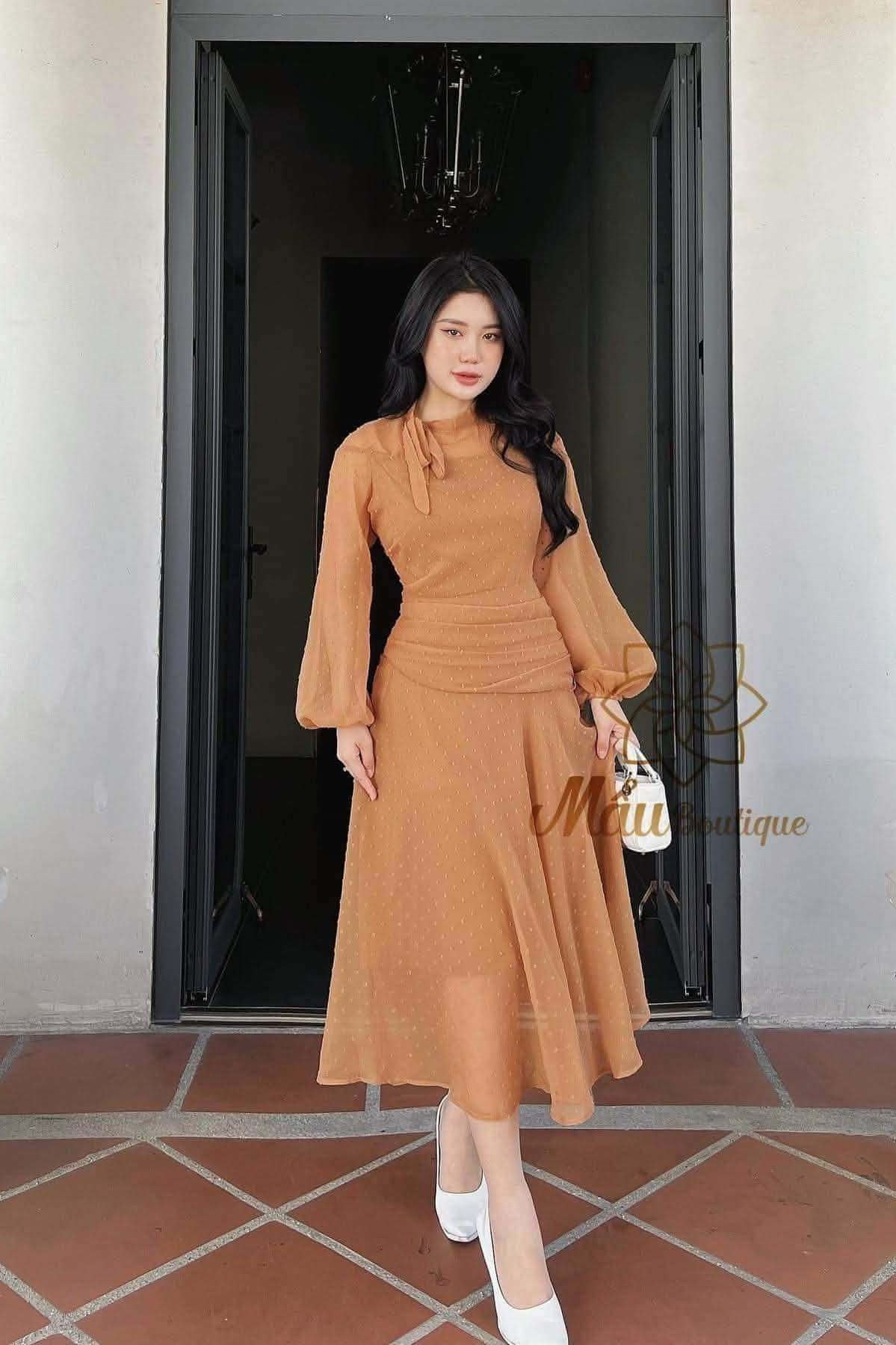 MẨU BOUTIQUE- Đầm nâu cổ nơ lệch New Tags