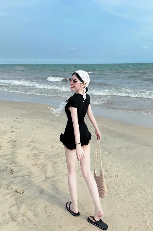 V3391_07075_60 _ Monokini đen bèo