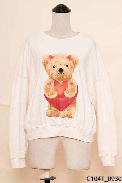 Áo sweater be hình gấu