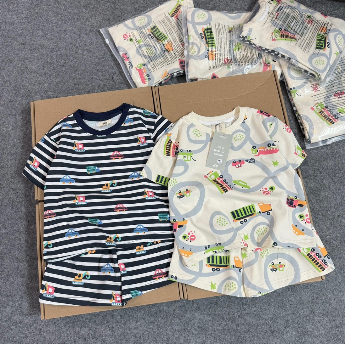 Set 2 bộ đùi cotton oto kẻ than