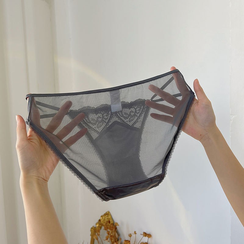 8163- Quần lót trai tim ren sexy