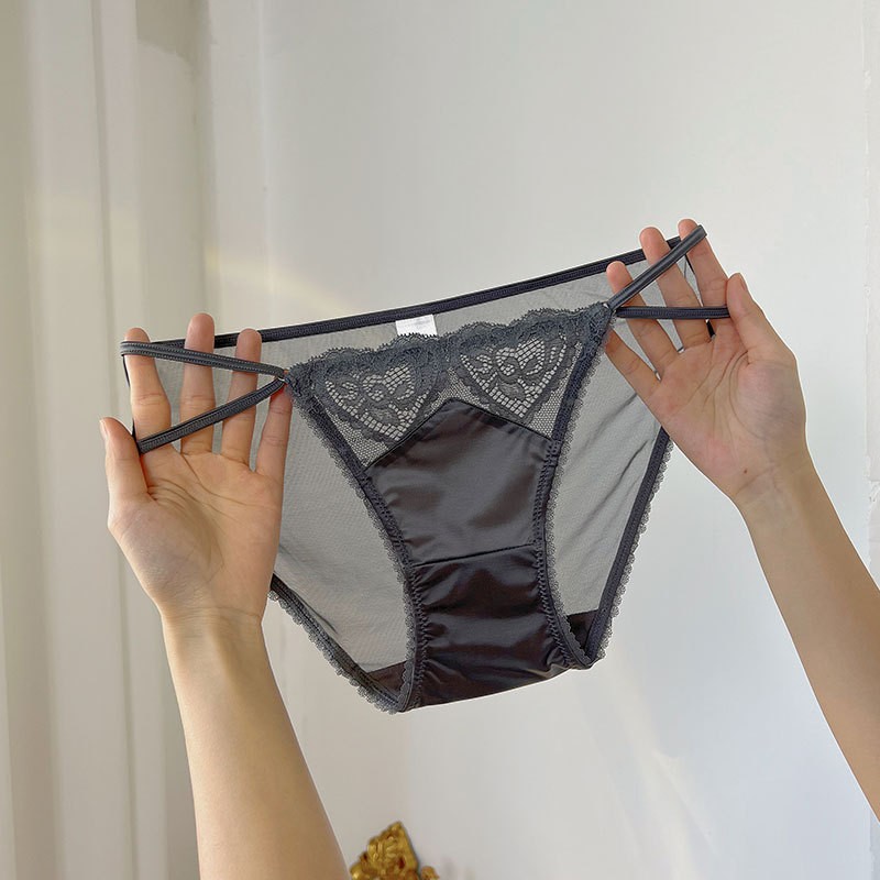 8163- Quần lót trai tim ren sexy