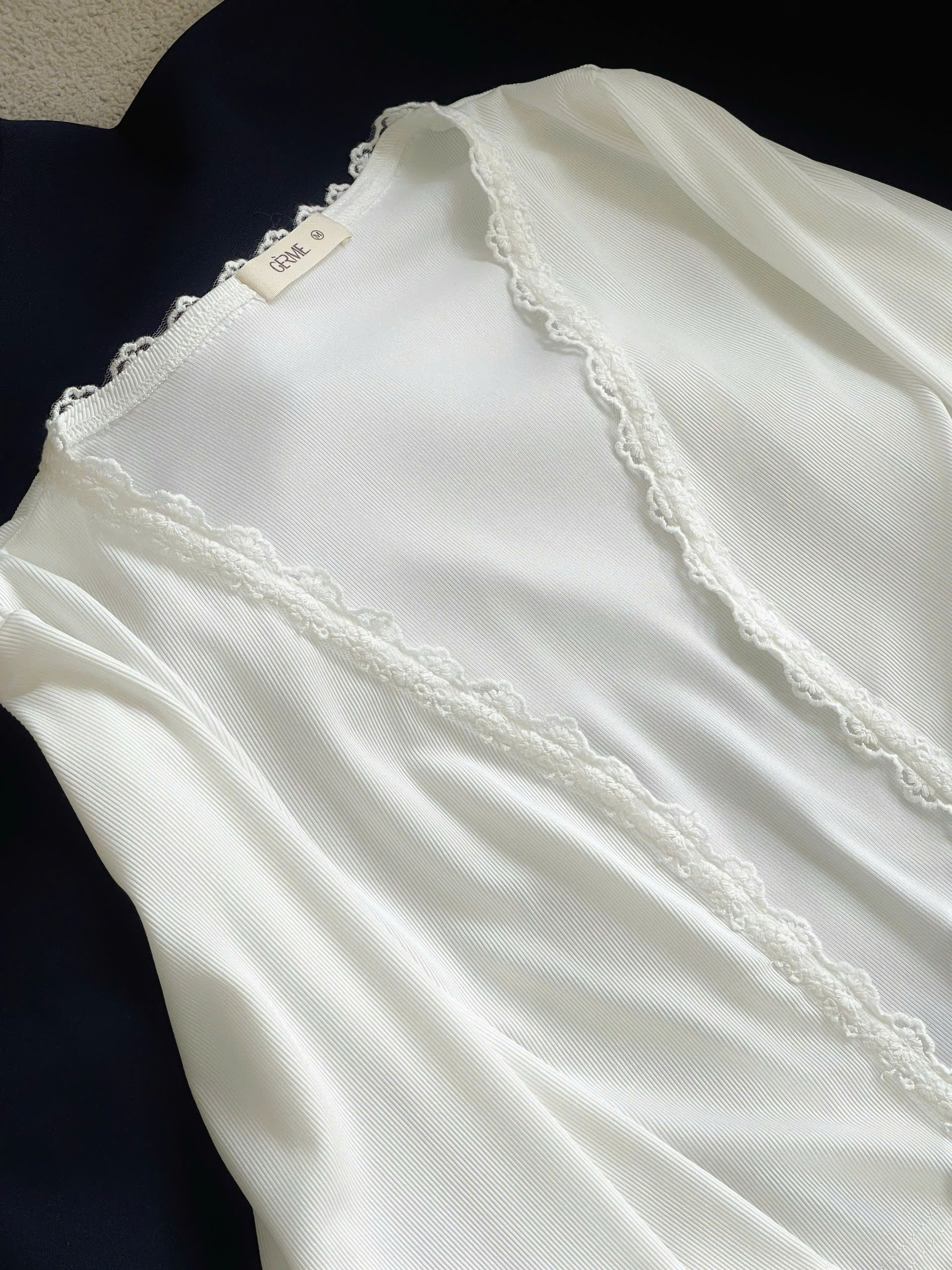 Áo nữ Germe AVNH082602 Nevin Shirt dáng suông,phối ren thân áo HC26V51(Y)