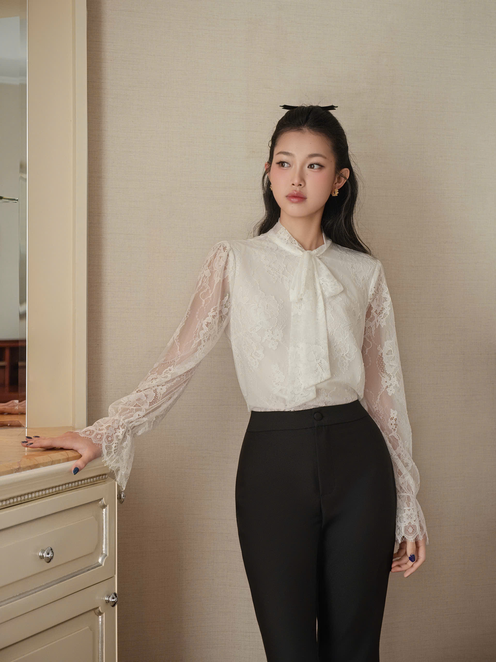 Áo nữ Germe AVNT032602 Jenni Shirt cổ buộc nơ,tay bèo,chất liệu ren TT26A60(Y)