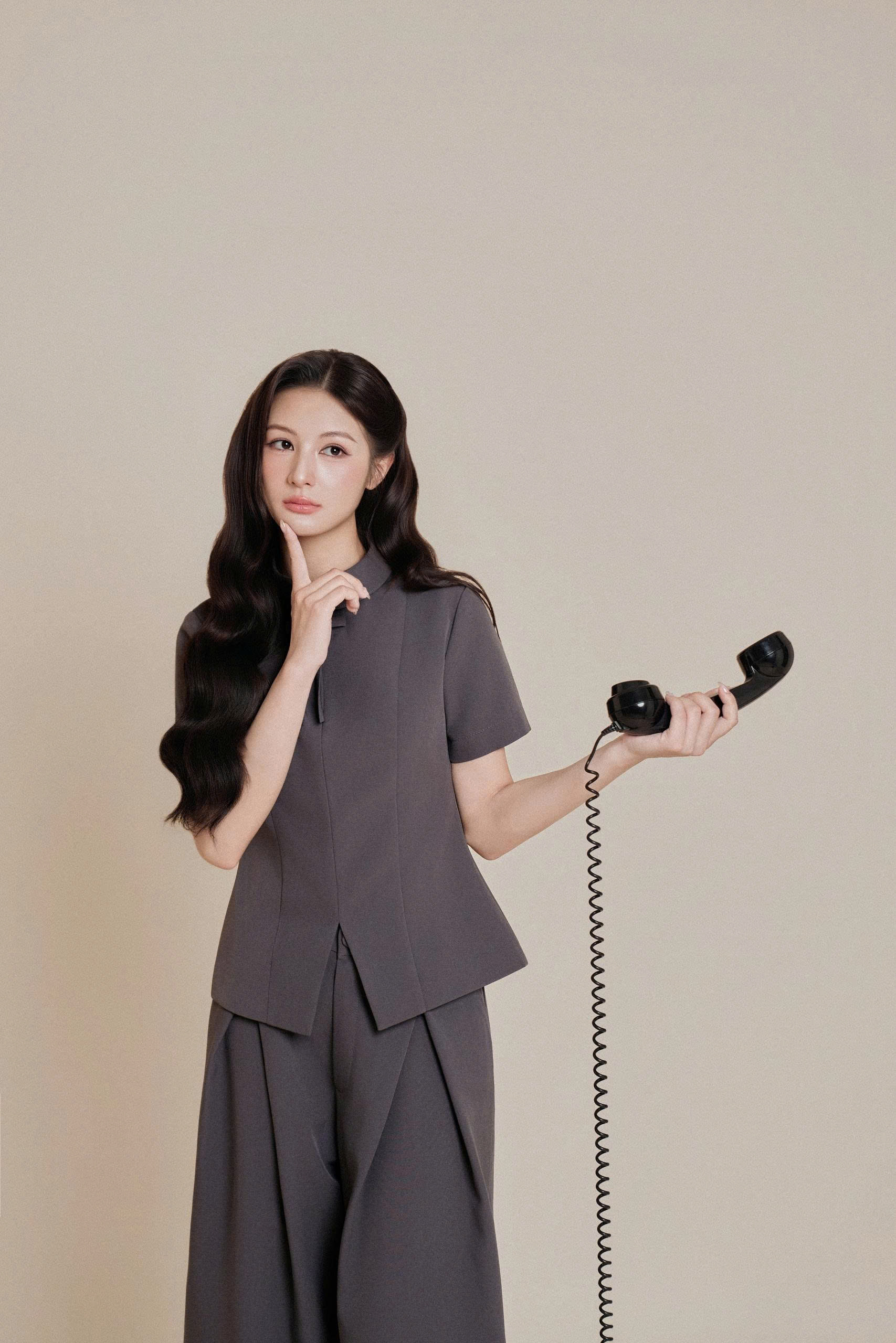 Áo nữ Germe AVNT082602 Celia Shirt chiết eo,cổ sen,vat peplum tháo rời,cài nơ cổ TB26A50(Y)