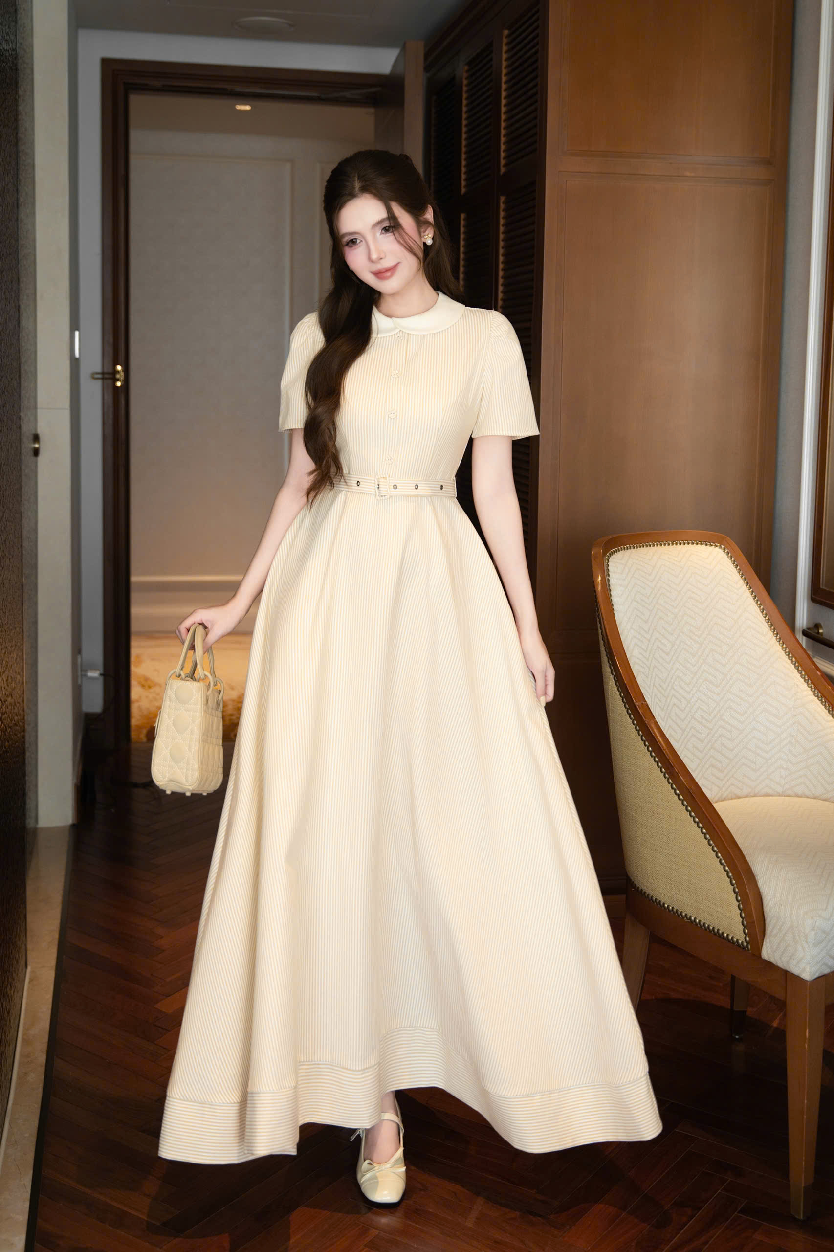 Váy nữ Germe VVNH052607 Chicky Dress dáng dài,phối đai,cổ sen trắng HC26V28(Y)