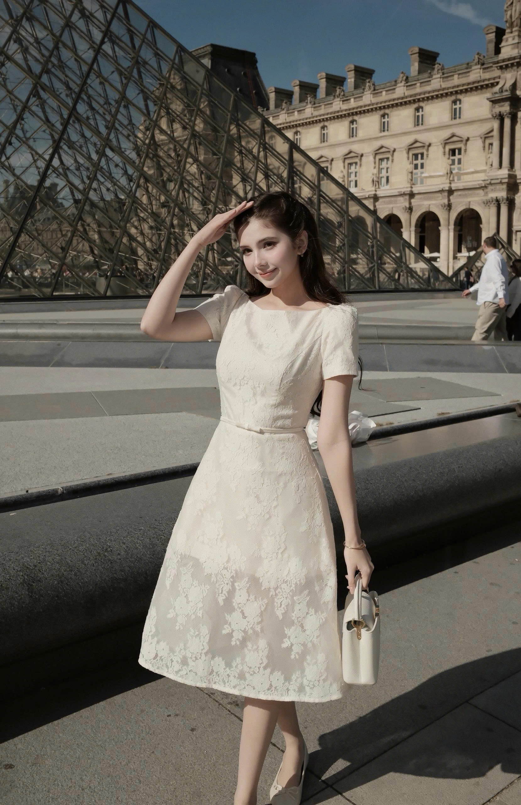 Váy nữ Germe VVNH102601 Tifani Dress cổ thuyền,dáng dài,đai nơ,chất liệu ren HC26V72(Y)