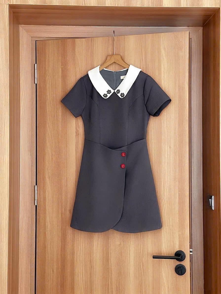 Váy nữ Gerrme VVNT062602 Shelly Dress cổ phối trắng,tà trước bung,đính hoa thủ công TC26V36(Y)