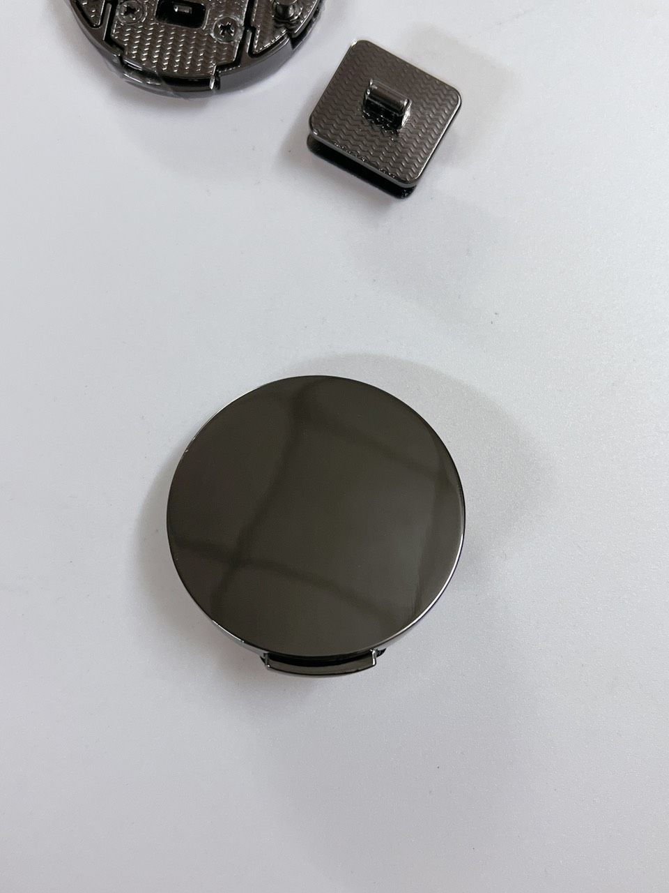 K115 - Khóa tròn mặt gương