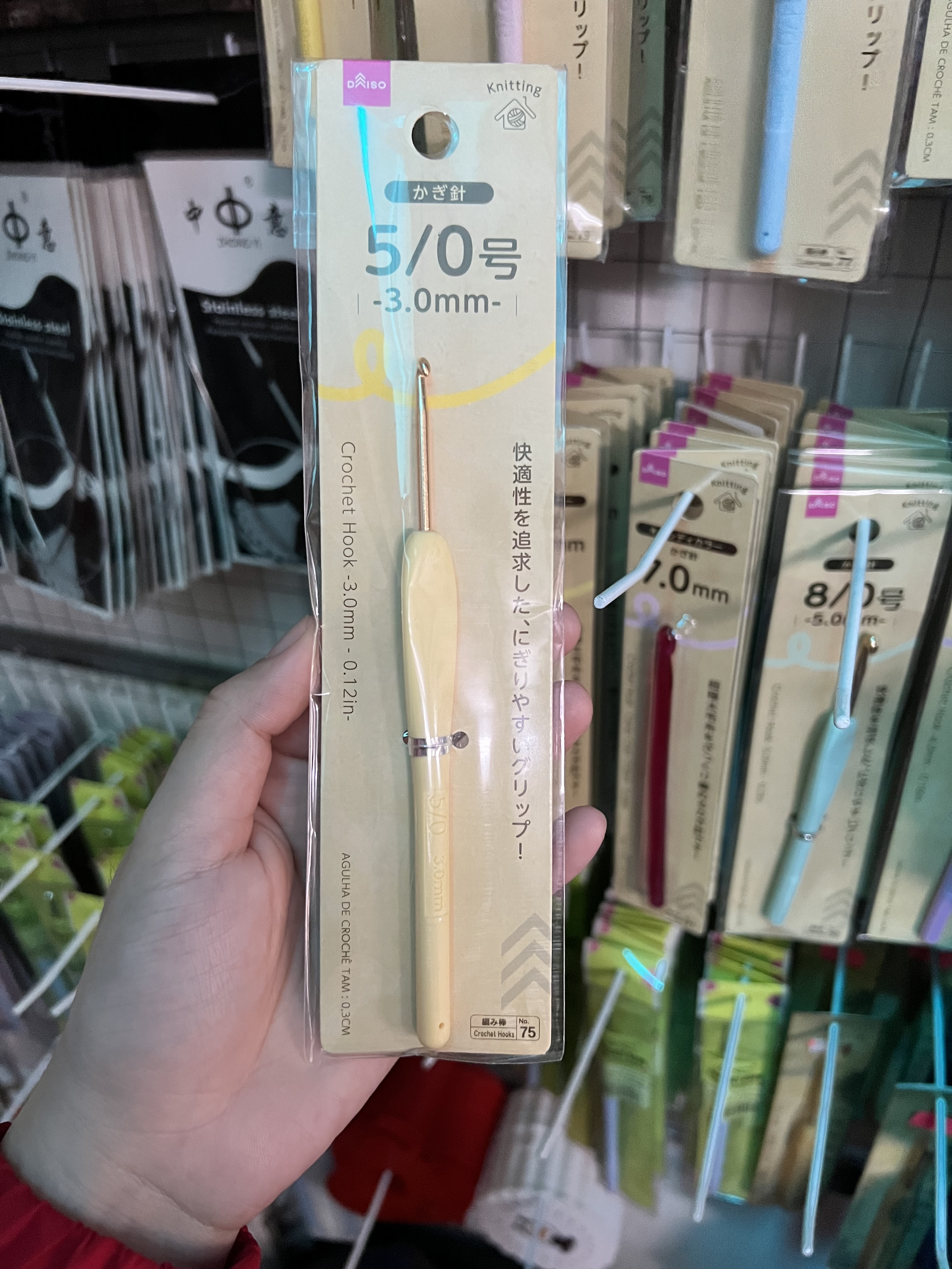 Kim móc len DAISO nội địa Nhật