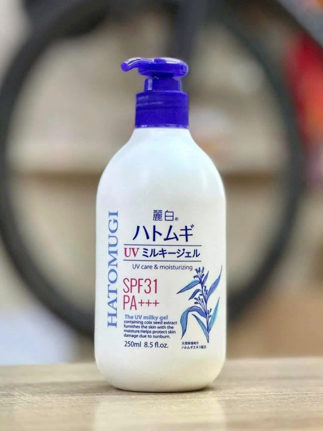 Sữa dưỡng thể chống nắng Hatomugi SPF31 PA+++ 250ml