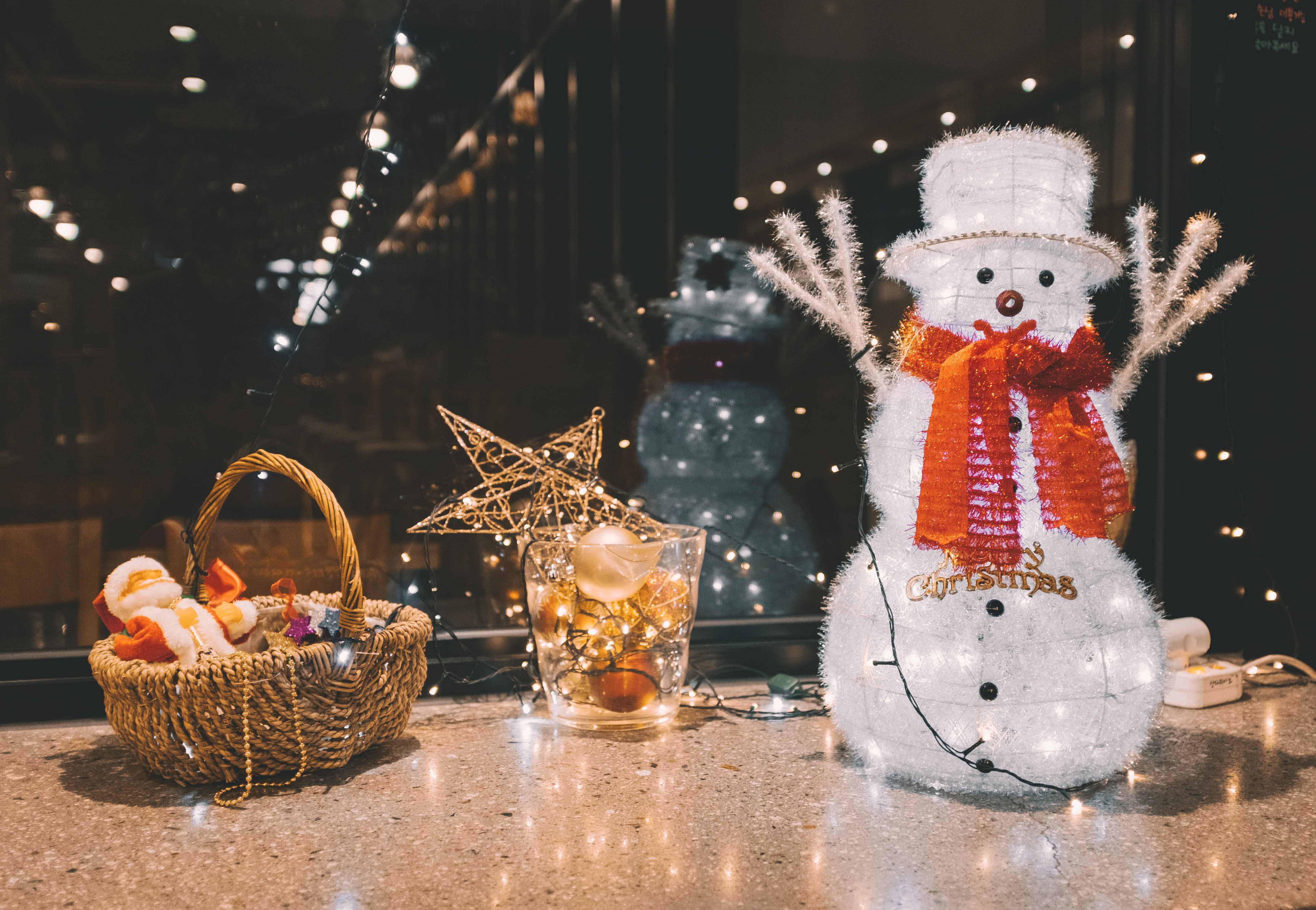 Top 10 ý tưởng trang trí noel văn phòng đẹp và ấn tượng 2019