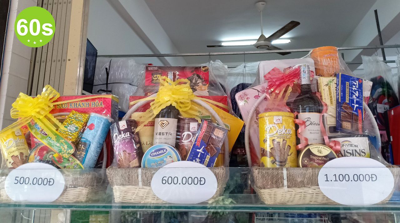 Quà Tết trao tay - Khai xuân như ý