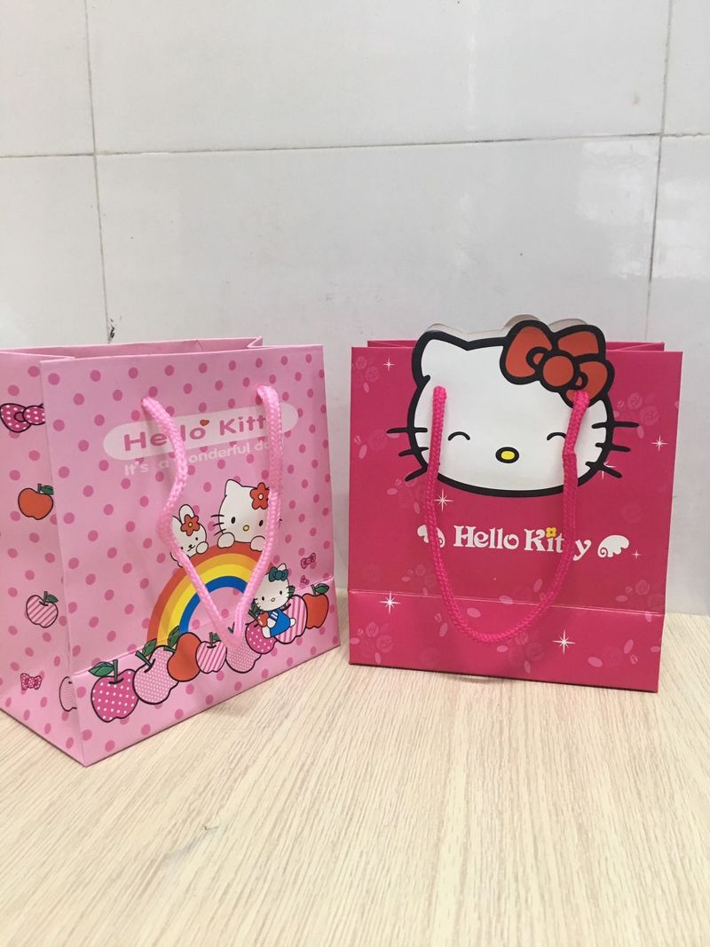 Túi xách giấy Mèo Kitty đỏ 14x15x7