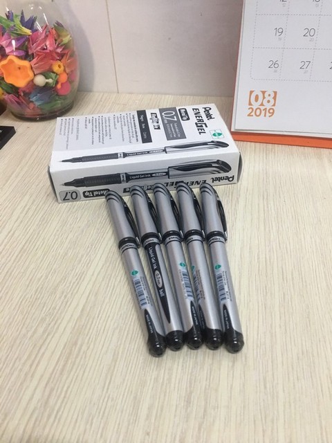 Bút ký Pentel BL-57A (0.7mm) - Đen