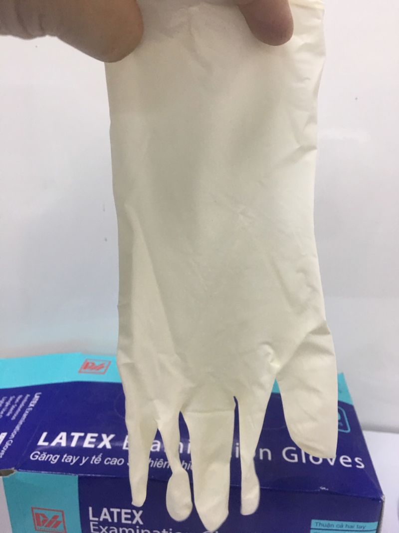 Găng tay cao su y tế có bột Latex hộp 100 cái