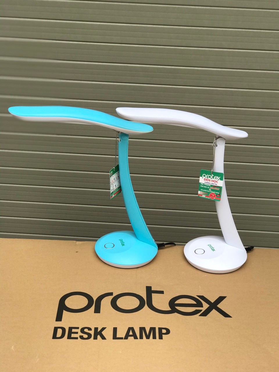 Đèn bàn Protex PR029