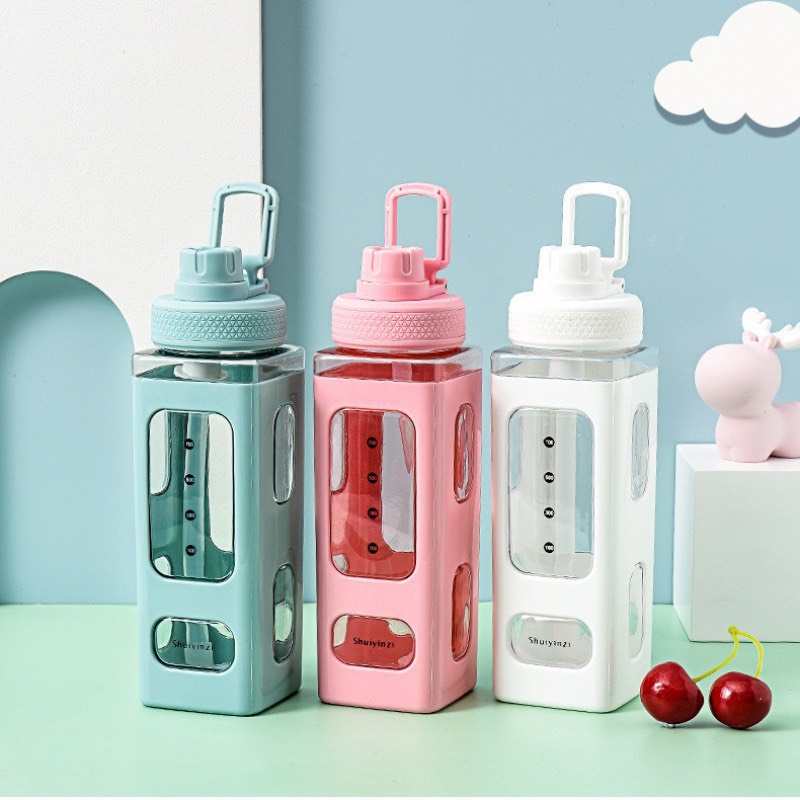 Bình nước vuông 700ml kèm sticker + charm