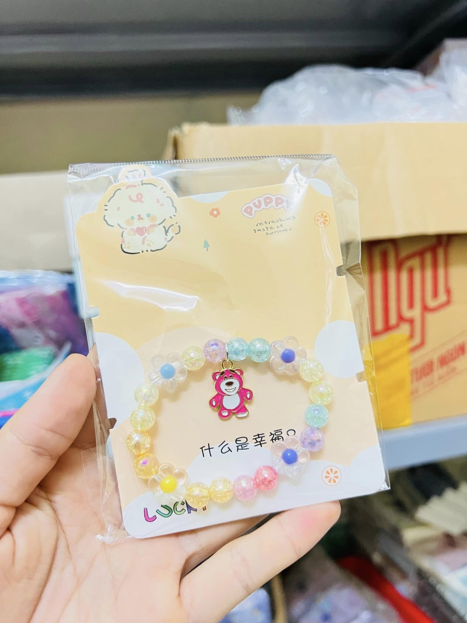 Vòng tay hạt kèm charm Lucky