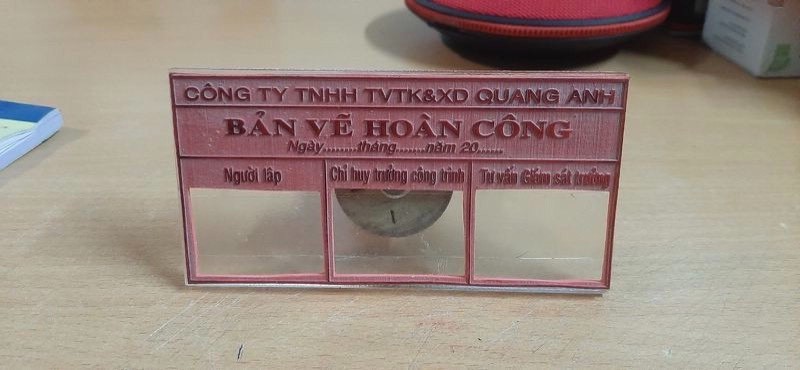 Dấu Bản vẽ hoàn công cán gỗ 65x120 kèm thẻ mực